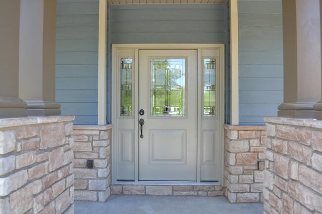 Building Photo - 5627 Spicewood Dr