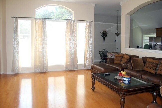 Building Photo - 4116 Eastleigh Dr