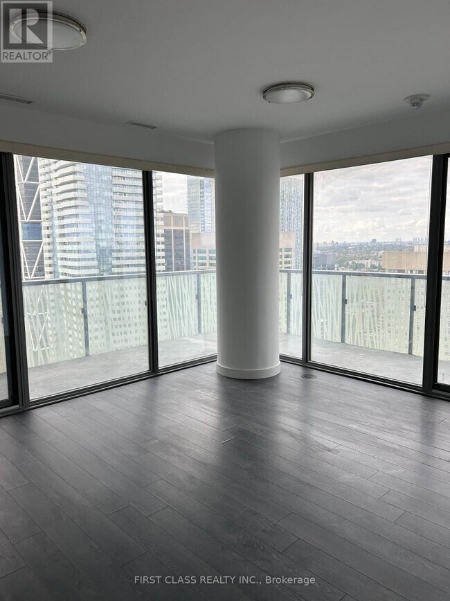 Photo du bâtiment - 50 Charles St E