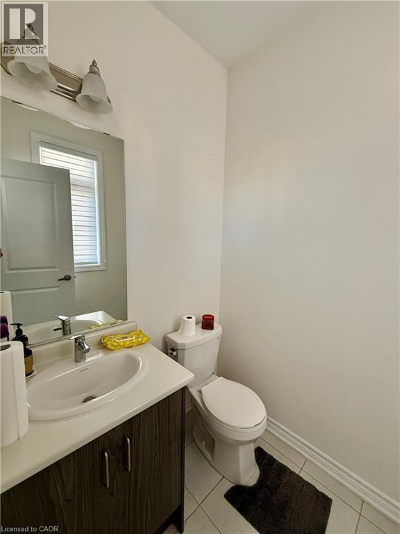 Building Photo - 1 Molnar Cres