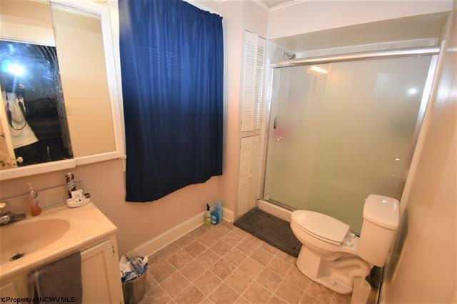 Foto del edificio - 428 Brockway Ave