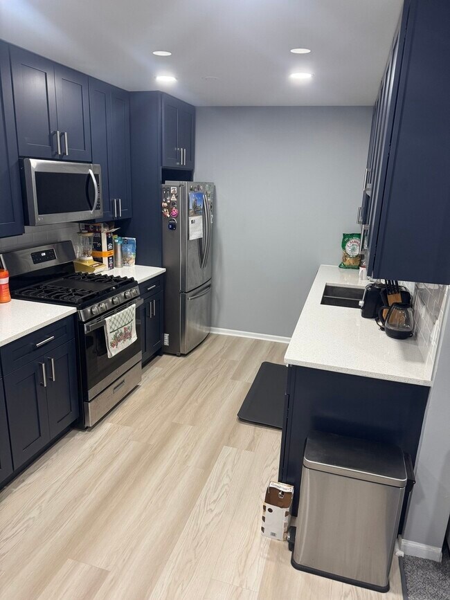 Building Photo - 623 Mallard Ct