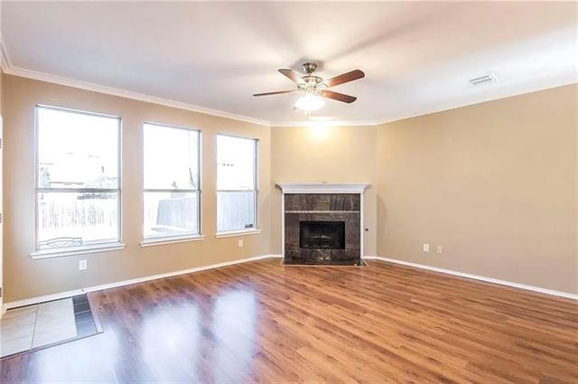 Foto del edificio - 5912 Deer Run Dr