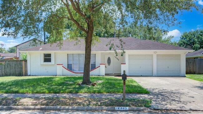 Foto del edificio - 12305 Shannon Hills Dr