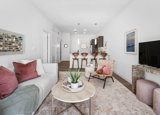 Building Photo - The Robinson