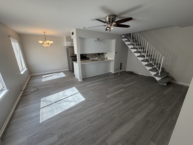 Foto del edificio - 1152 Cove Dr