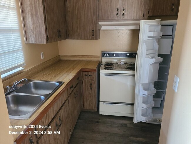 Foto del edificio - 6534 W Norvell Bryant Hwy