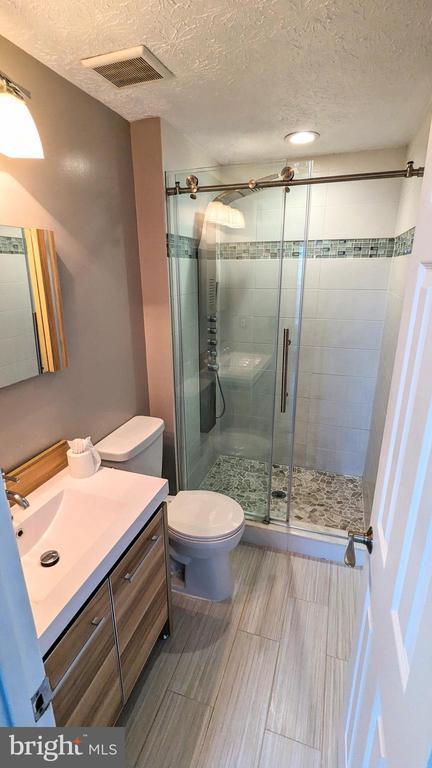 Building Photo - 6028 Sweet Pea Ct