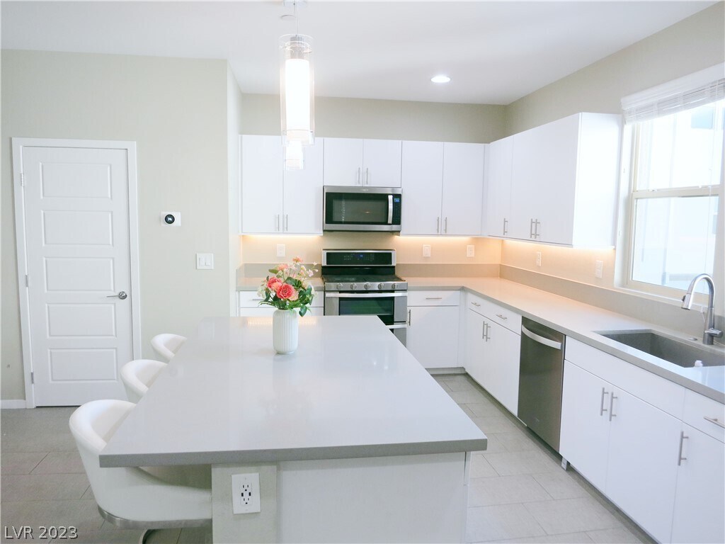 11237 Rainbow Peak Ave Unit 207, Las Vegas, NV 89135 Condo for Rent