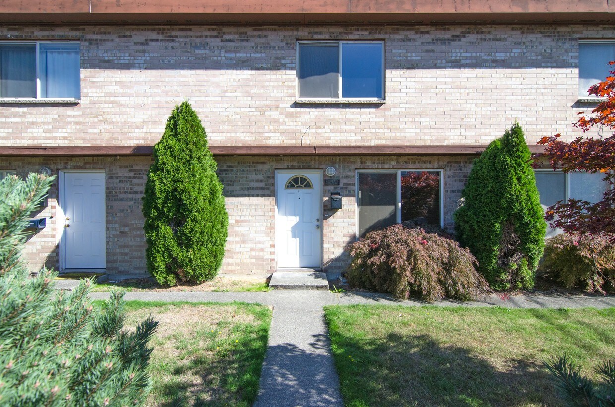 Primary Photo - 9210 Ashworth Ave N