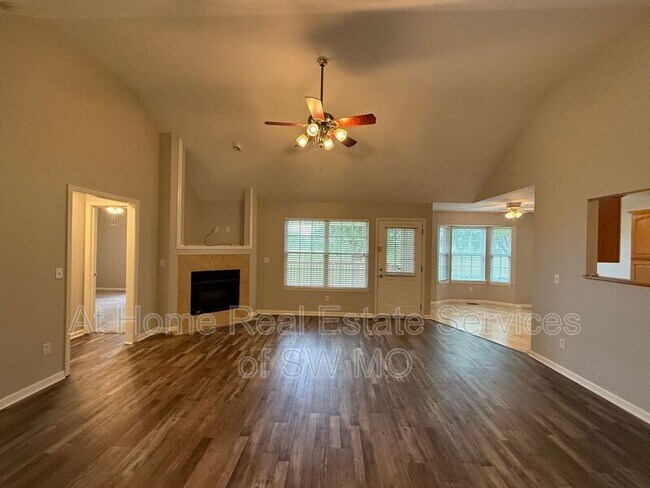 Foto del edificio - 4023 S Warmwater Ave