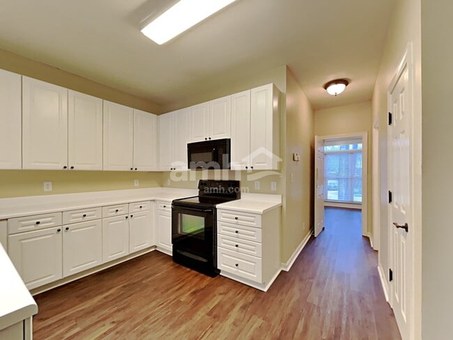 Building Photo - 15919 Prestwoods Ln
