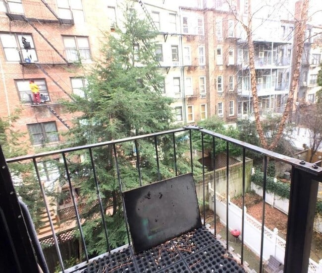 Photo - 403 E 87th St Apartment