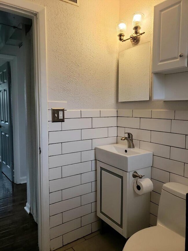 Foto del edificio - 1509 W 22nd Terrace
