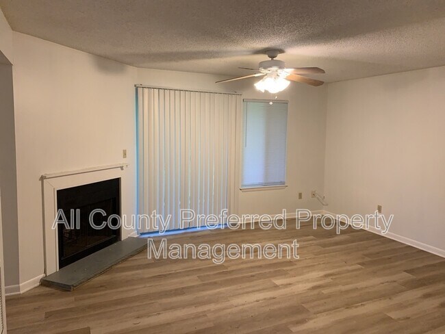 Building Photo - 3555 Sable Palm Ln