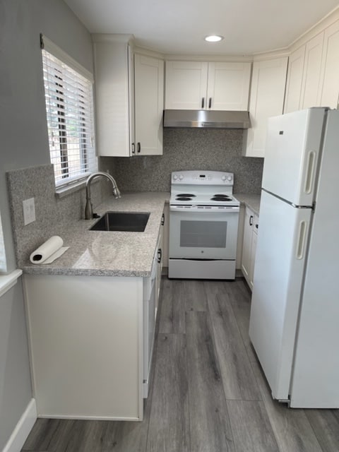 Building Photo - 502 Hope Ter