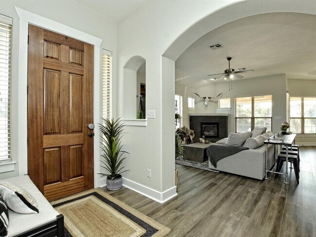 Building Photo - 214 Rivulet Ln