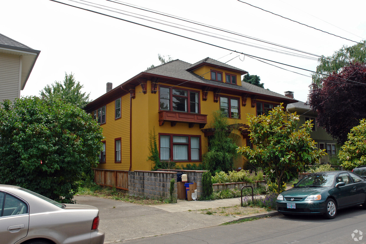Building Photo - Santa Lucia Apartments
