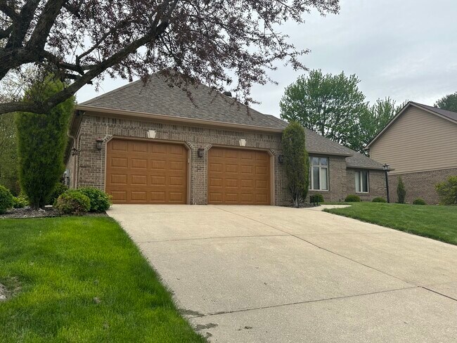 Building Photo - 6332 Quail Creek Blvd
