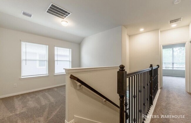 Building Photo - STUNNING 3 bedroom townhome for lease!!