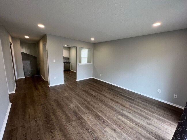Foto del edificio - Updated 3-Bedroom Home with Garage in a Cul-de-Sac