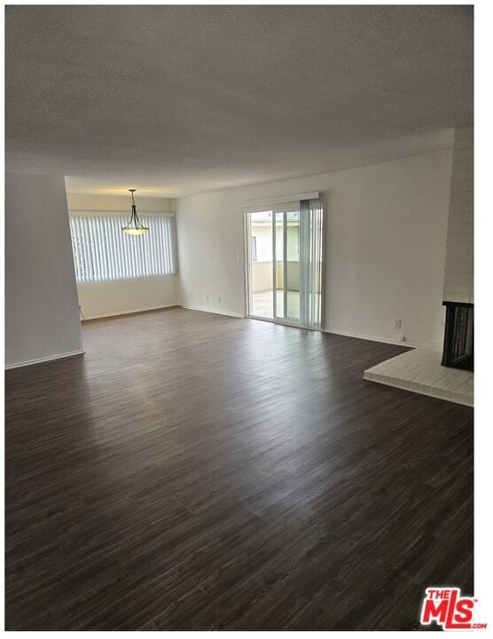 Building Photo - 11924 Montana Ave