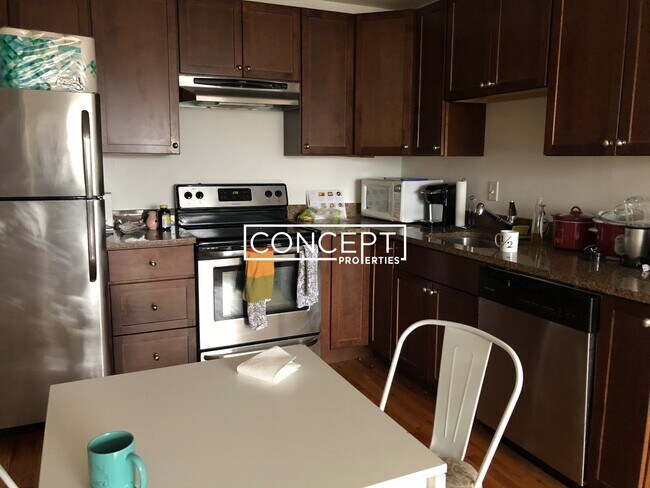 Foto del edificio - 226 Parker Hill Ave