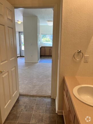 Building Photo - 3350 Boulder Cir