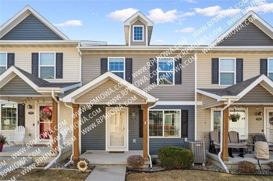Foto principal - 705 Cypress Pl
