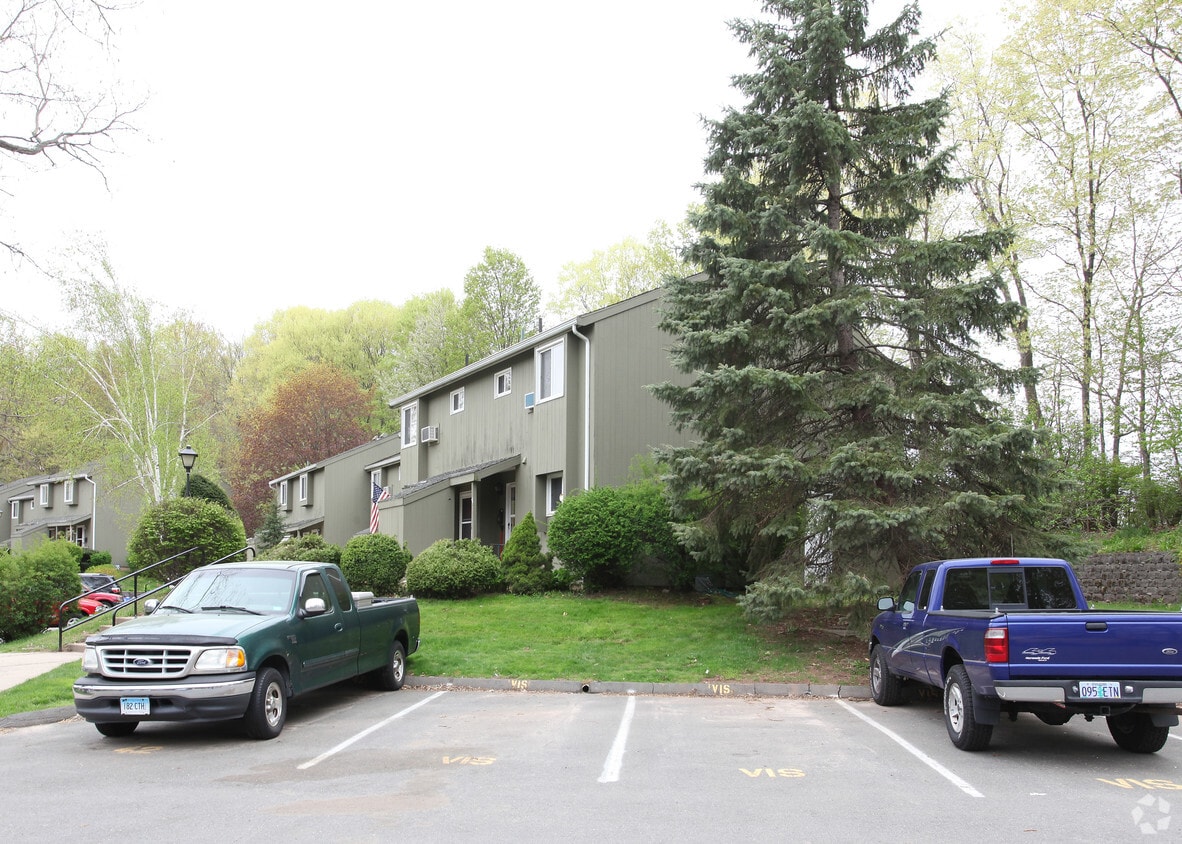 145 Mckenna Dr, Middletown, CT 06457 Apartments in Middletown, CT