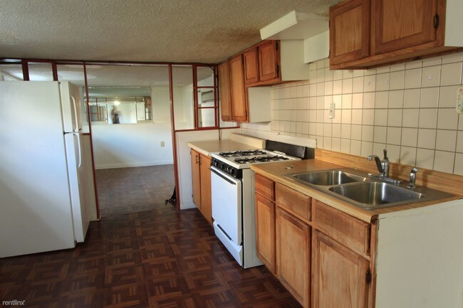 Foto del edificio - 5310 W Waveland Ave