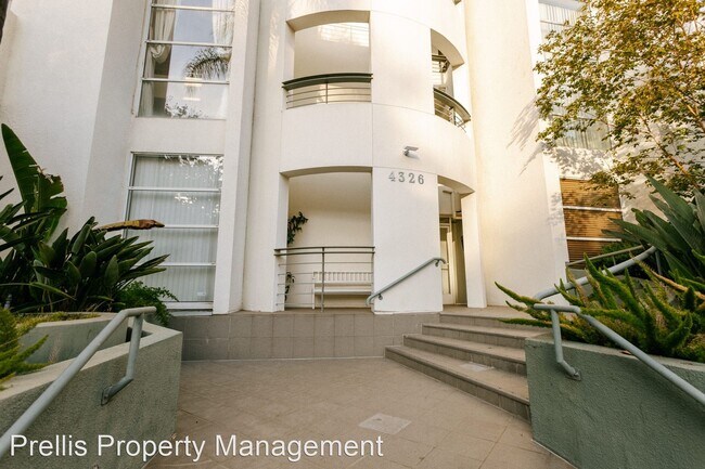 Foto del edificio - 2 br, 2 bath House - 4326 Babcock Avenue U...