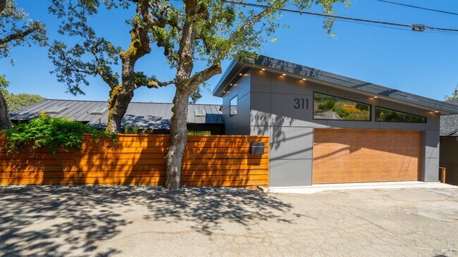 Foto del edificio - 311 Grandview Ave
