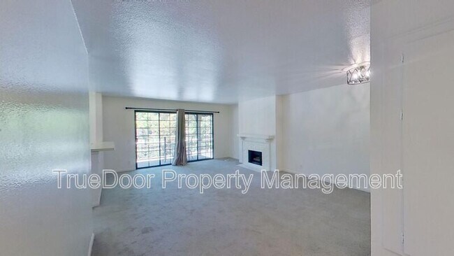 Foto del edificio - 3673 S Bear St