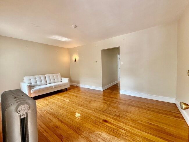 Foto del edificio - 89 Hillsdale Rd