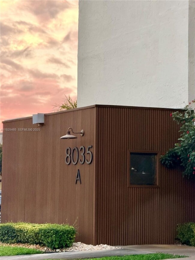 Building Photo - 8035 SW 107th Ave