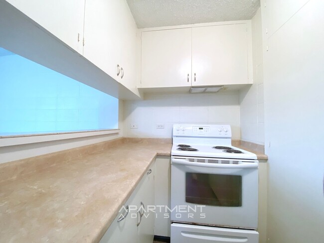 Foto del edificio - $500 1ST MONTH RENT SPECIAL | EXTREMELY SP...