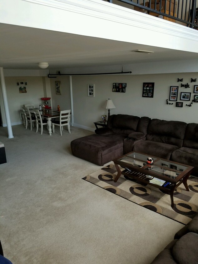 Foto principal - 210 Pine St