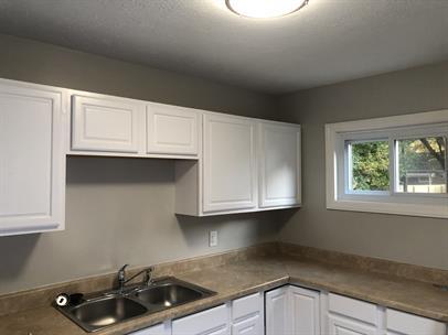 Foto del edificio - 3825 Kenard Ct