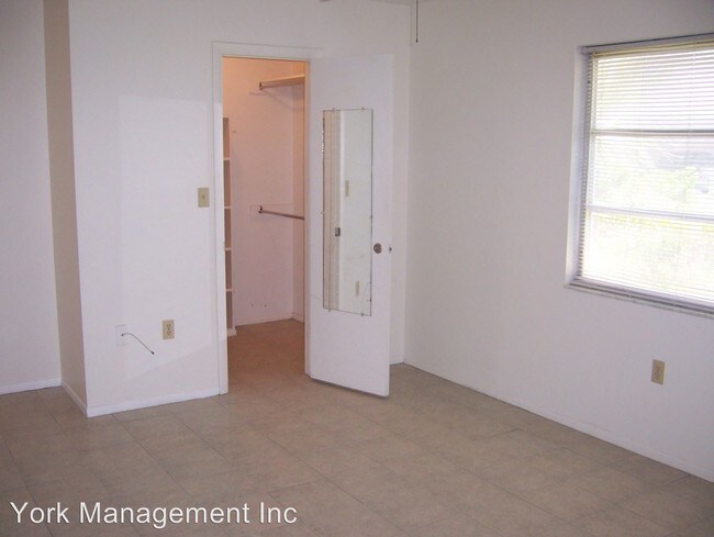 Foto del edificio - 2 br, 2 bath House - 7215 Manatee Street