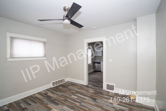 Foto del edificio - Vibrant 2 Bedroom Unit in Cleveland OH