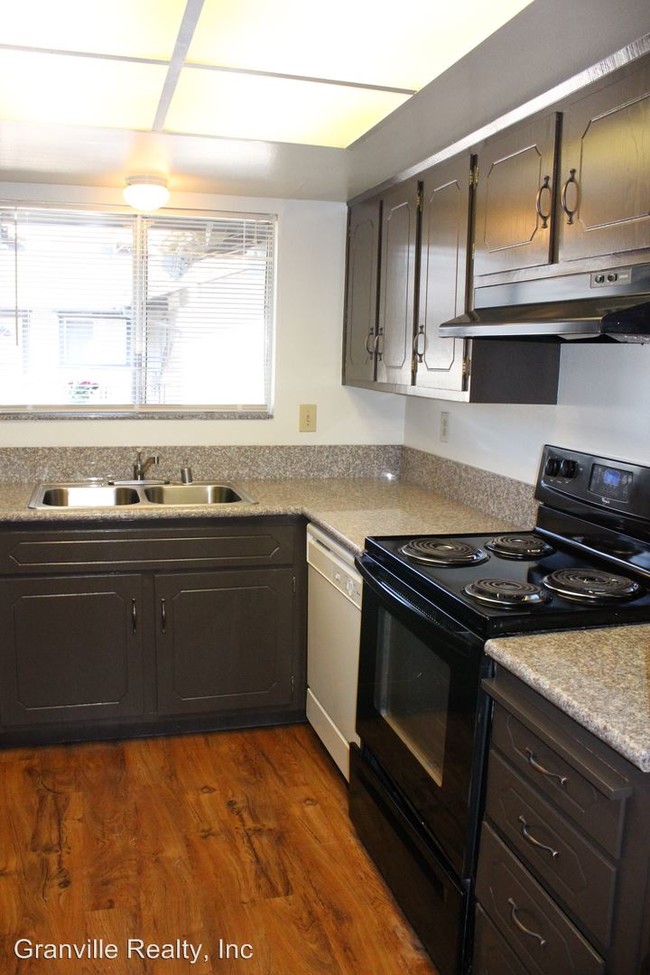 Foto del edificio - 1414 W Swift Ave