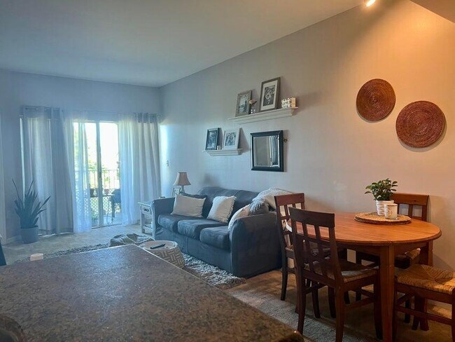 Building Photo - 2060 Greenview Shores Blvd