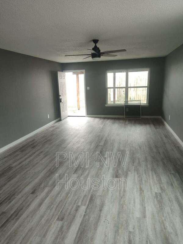 Foto del edificio - 2687 Gessner Rd