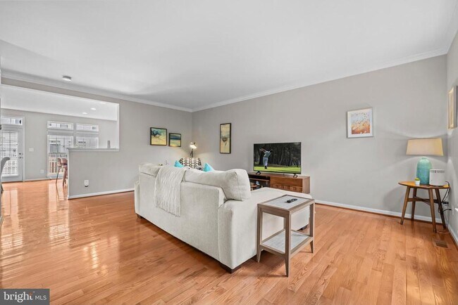 Foto del edificio - 2229 Potomac Club Pkwy