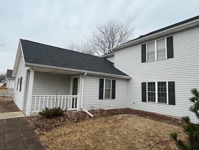 Foto del edificio - 2316 Valley Rd