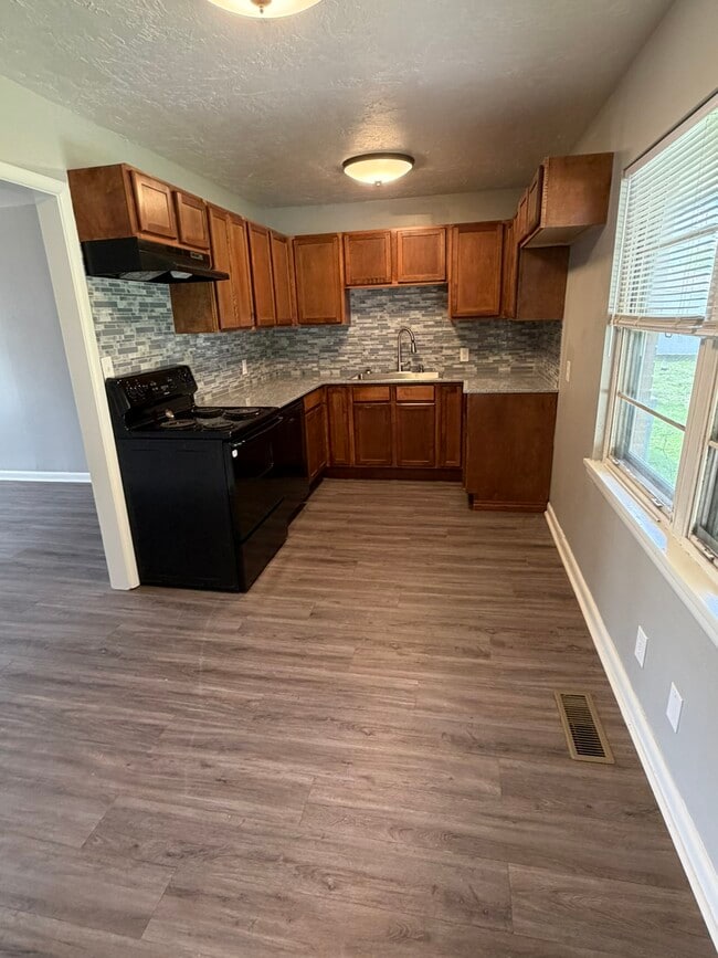 Foto del edificio - 740 Highland Pky