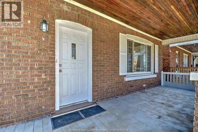 Photo du bâtiment - 1557 Lincoln Rd