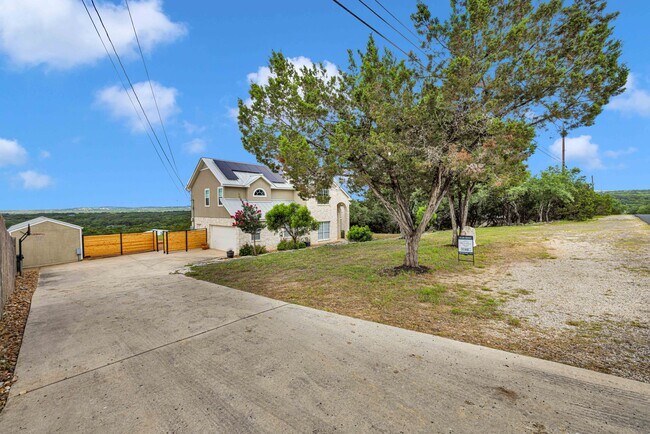 Building Photo - Dream property with Texas Hill Country vie...