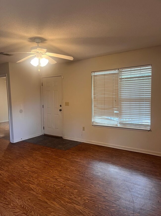 Building Photo - Cute home in the City of Valdosta